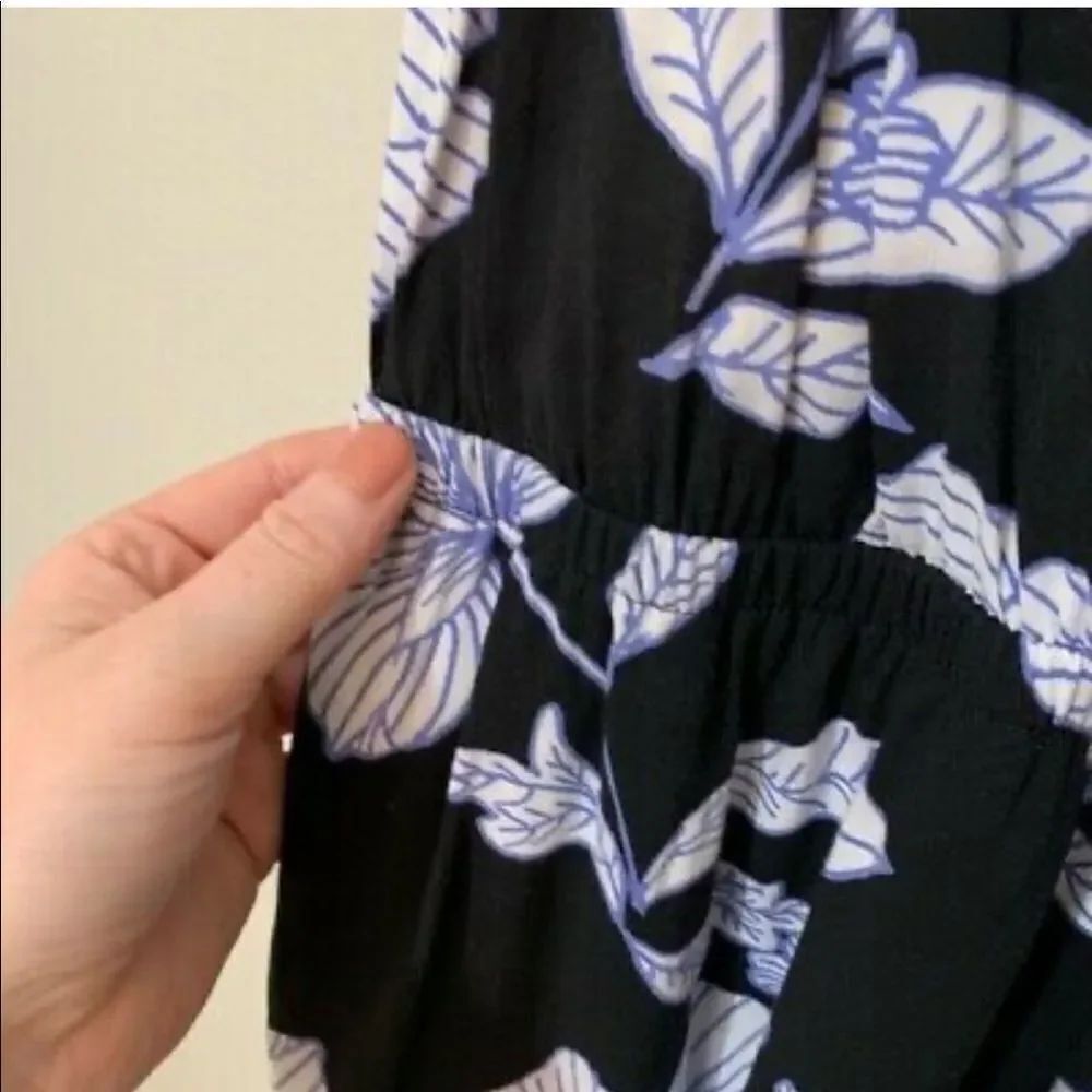 ✨ HP✨PRINT RUFFLE WRAP FRONT CAMI DRESS✨ - Picture 6 of 8